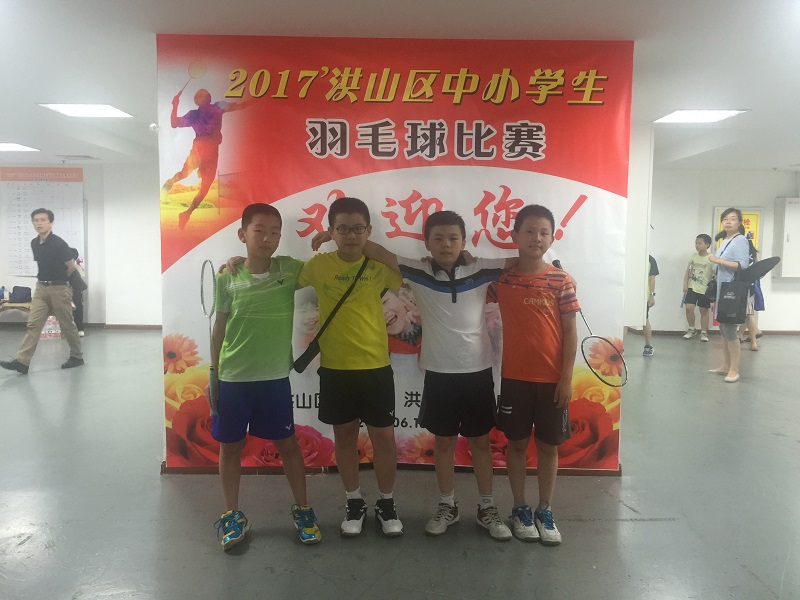 China elementary school to participate in the badminton game release elementary and middle schools i